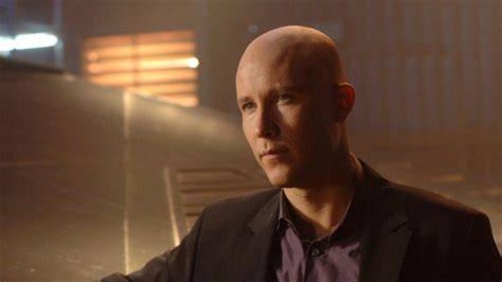 A former Lex Luthor has thrown their name back into the hat for James Gunn’s DCU