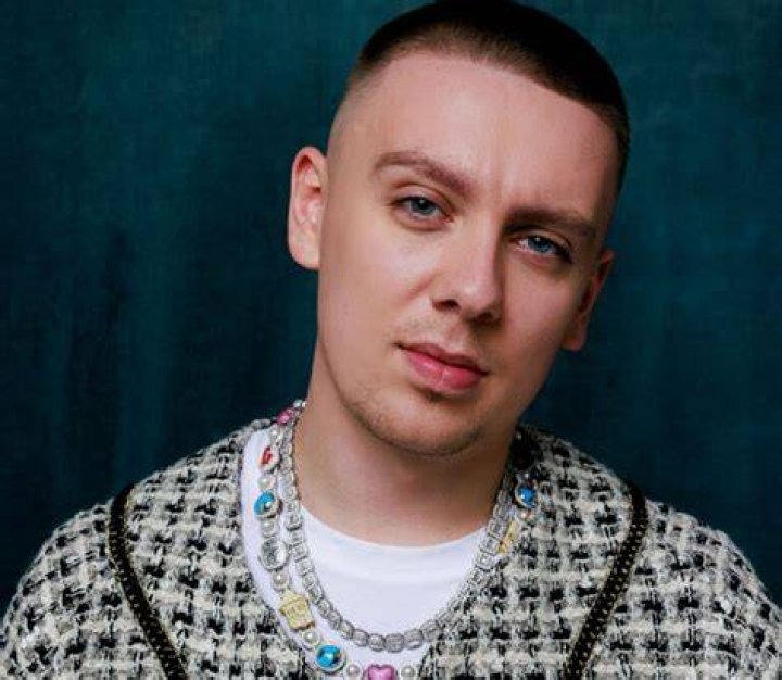 Aitch net worth, girlfriend, kids, songs, awards, Instagram 1 Aitch