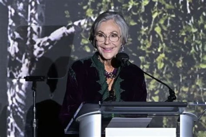 Alice Walton Biography