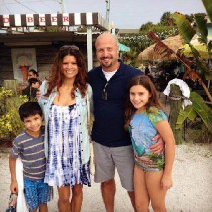 Andrea Navedo Biography - Facts, Childhood, Family Life & Achievements