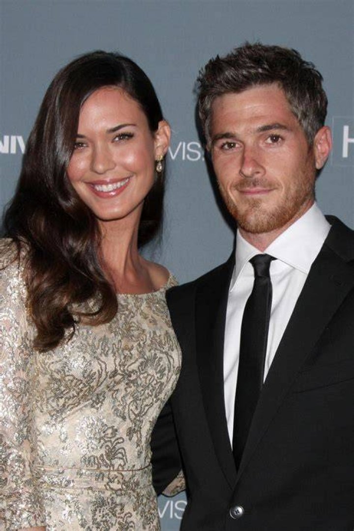 Anthony Ruivivar and Odette Annable in Banshee