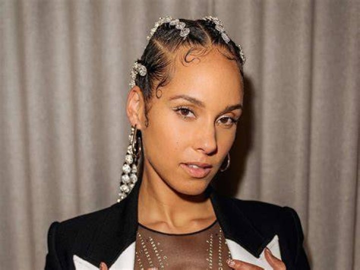 Are Alicia Keys and DJ Walton related? 1 Are Alicia Keys and DJ Walton related
