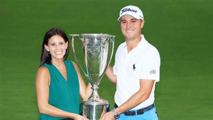Are Justin Thomas and Jillian Wisniewski still together?