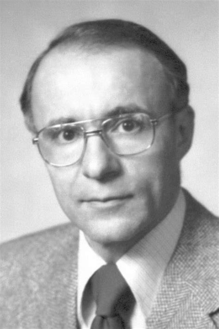 Arno Allan Penzias Biography