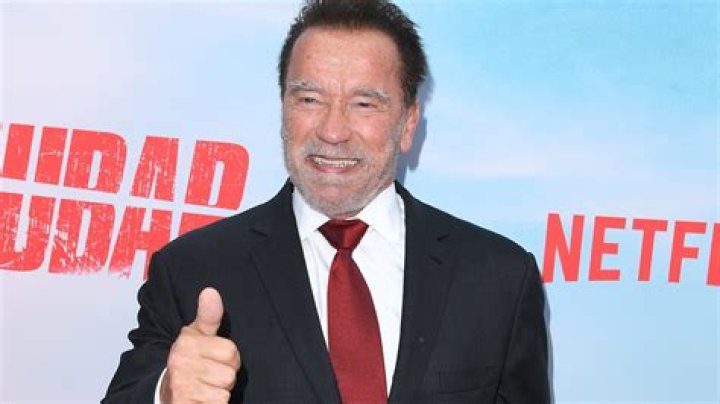 Arnold Schwarzenegger obliterates a troll who dares question his bulging 75 year-old biceps
