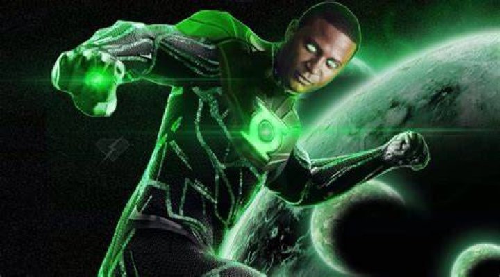 Arrow Showrunner Says Diggle As Green Lantern Is To Be Continued