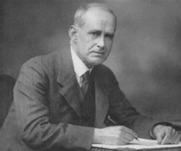 Arthur Eddington Biography - Childhood, Life Achievements & Timeline