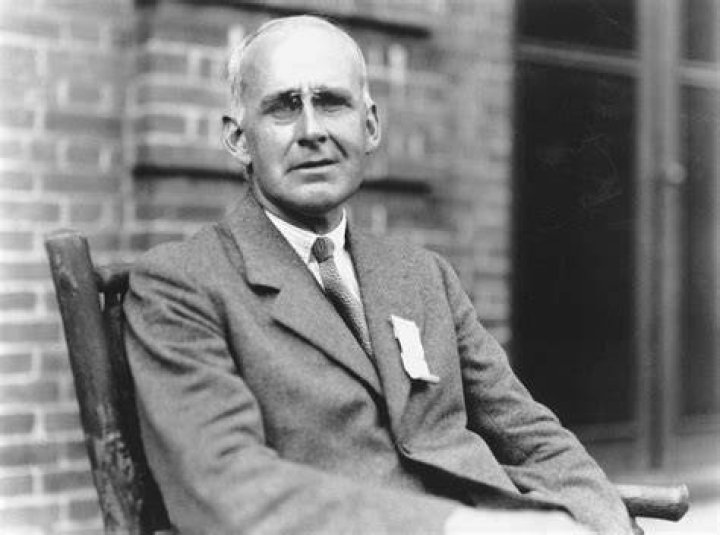 Arthur Eddington Biography