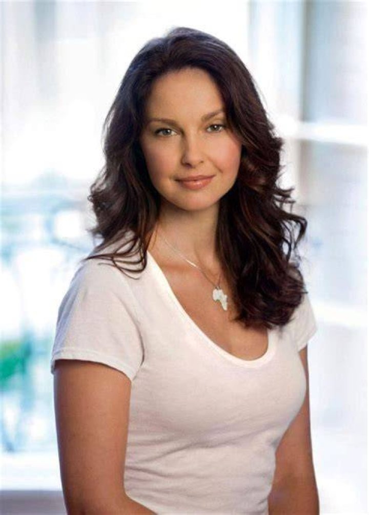 Ashley Judd Biography - Facts, Childhood, Family Life & Achievements