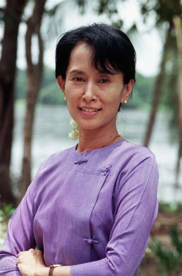 Aung San Suu Kyi Biography