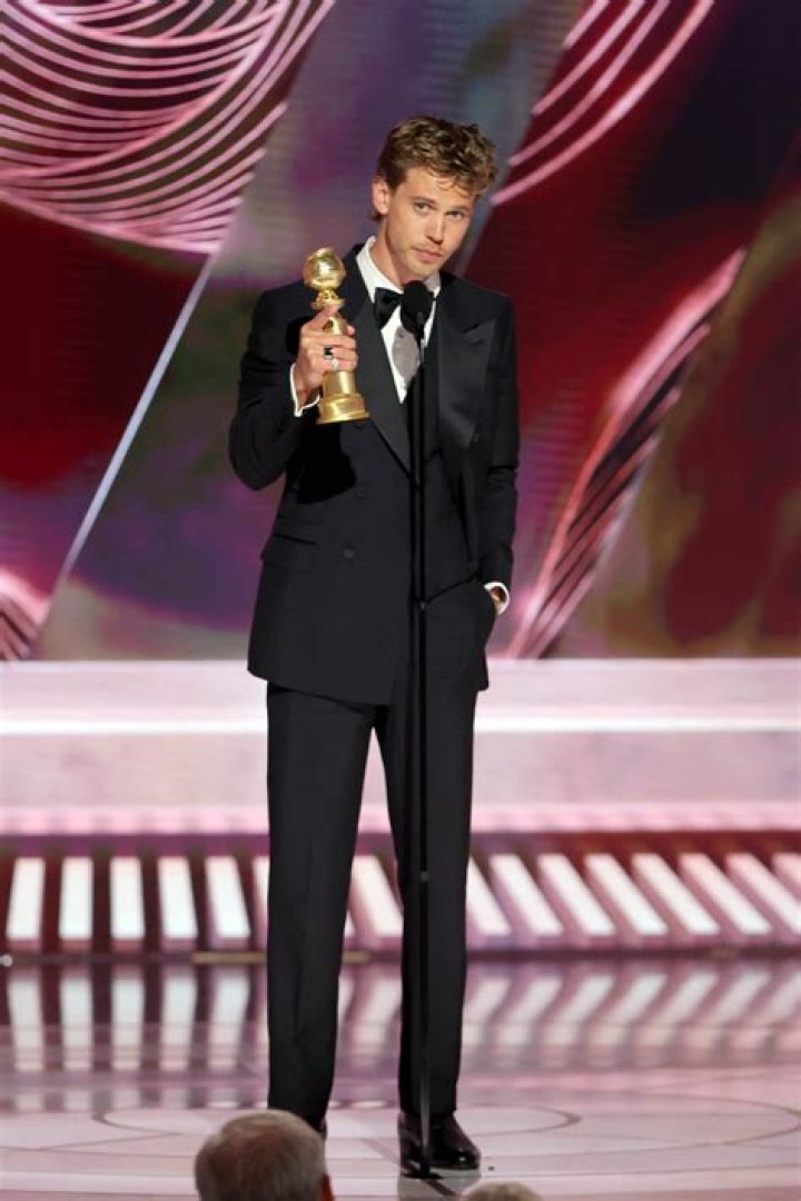Austin Butler swings his hips into history with first Golden Globes win for ‘Elvis’