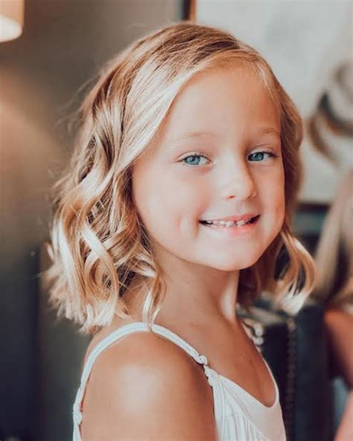 Ava Busby Biography