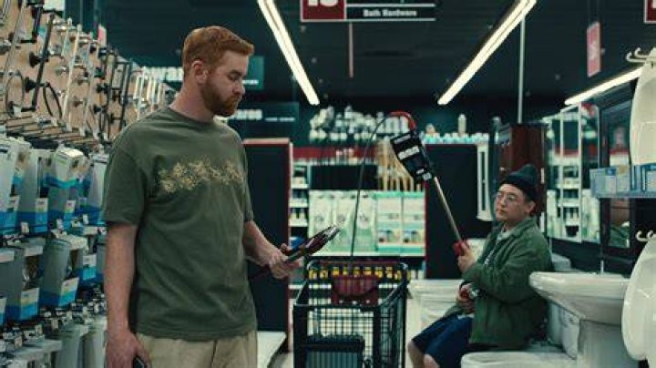 Beef. (L to R) Andrew Santino as Michael, Rekstizzy as Bobby in episode 105 of Beef.