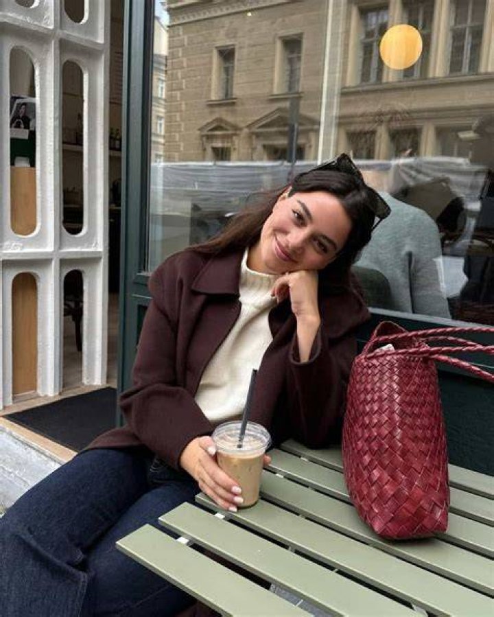 Bella Fiori Biography - Facts, Childhood, Family Life & Achievements