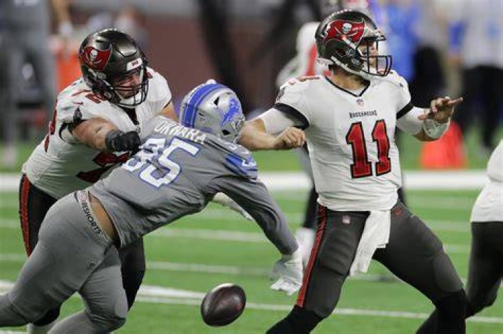 blaine-gabbert-age-height-ethnicity-family-college-40-time-draft-trade-net-worth-instagram