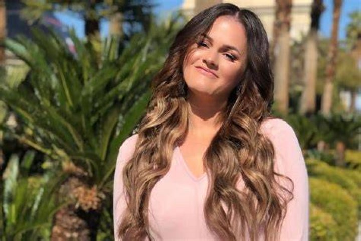 Bonnie Hoellein Biography