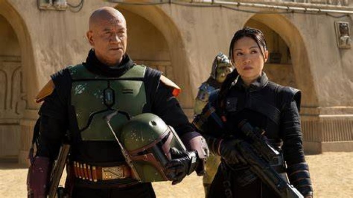 book of boba fett fennec and boba fett outside still