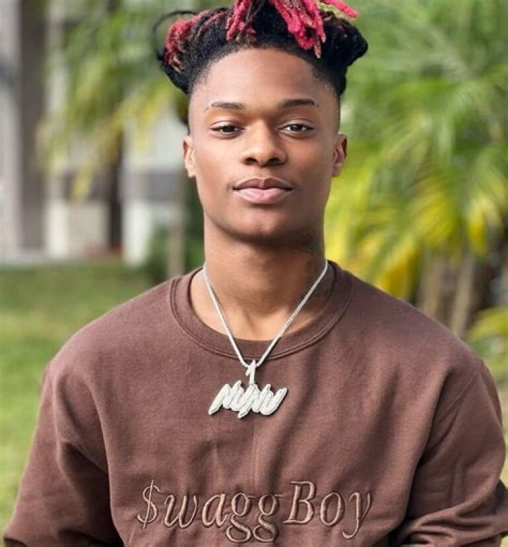braceface_.nunu Biography