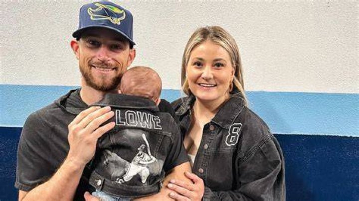 Brandon Lowe family, wife, children, parents, siblings