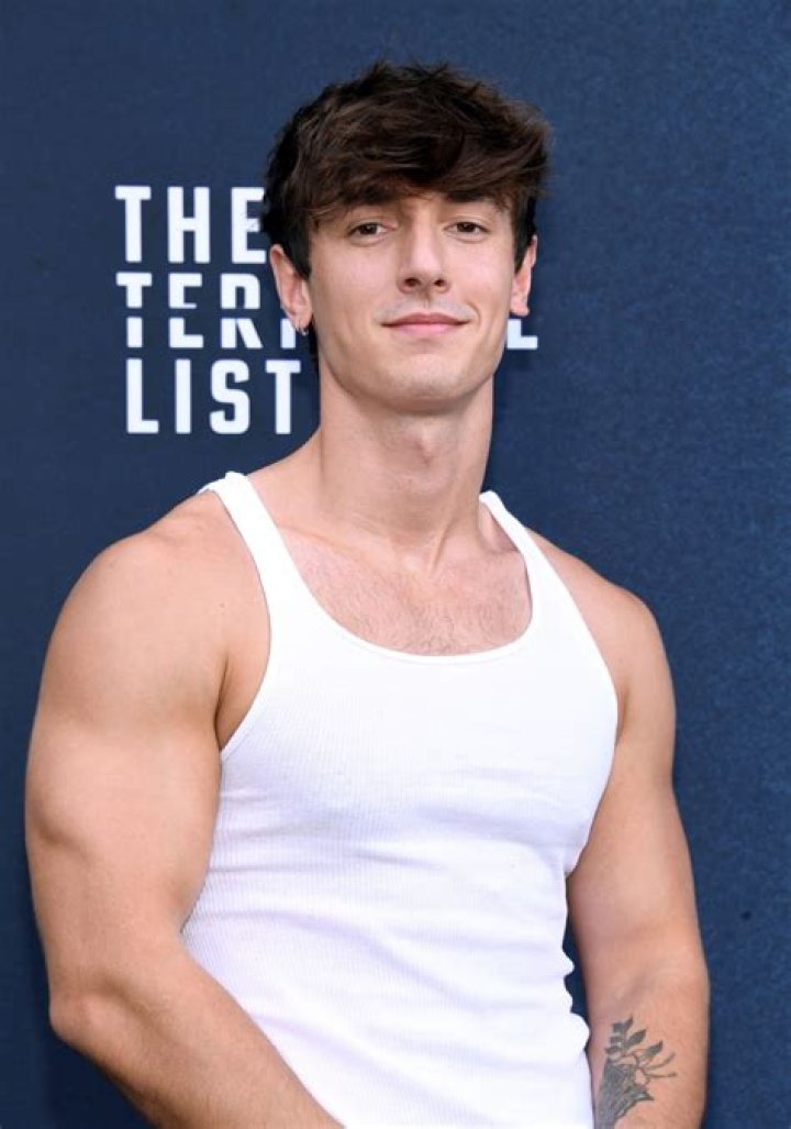 Bryce Hall: Career stats, height, weight, family, college, teams, salary, net worth