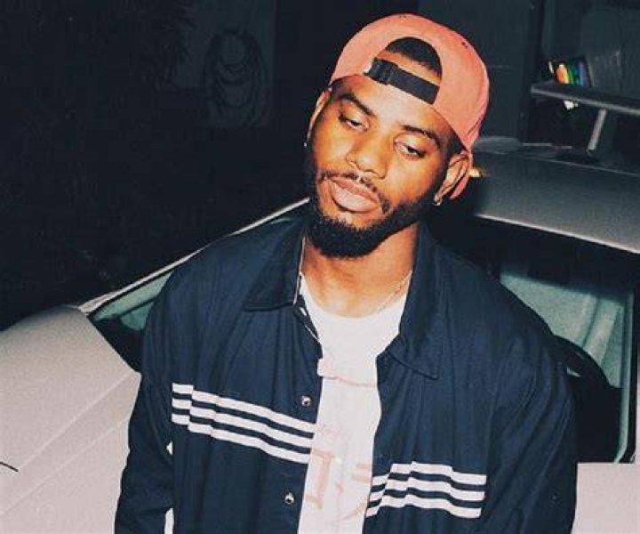 Bryson Tiller Biography - Facts, Childhood, Family Life & Achievements
