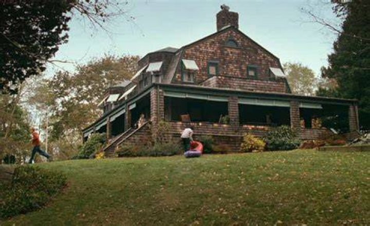 Can you rent the house from Dan in Real Life? – Celebrity