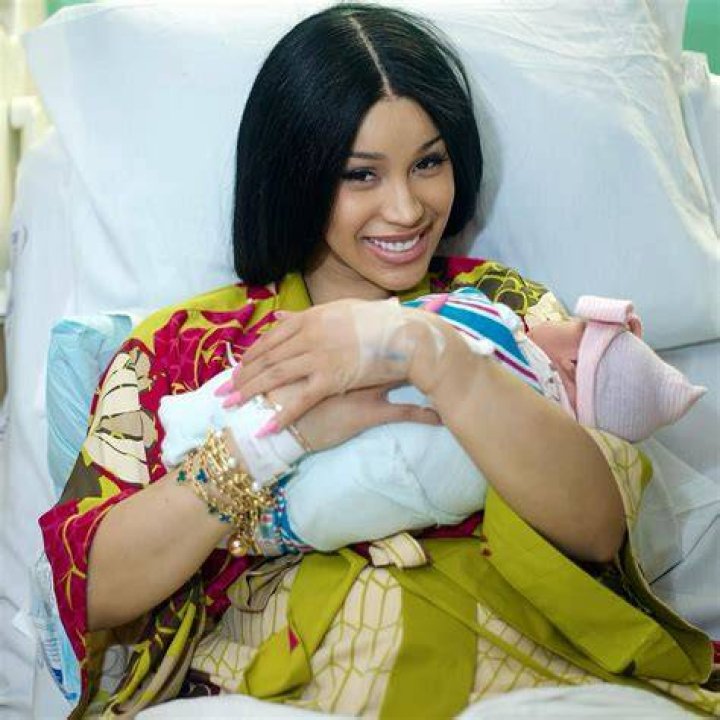 cardi-b-hasnt-slept-baby-kulture-in-hospital