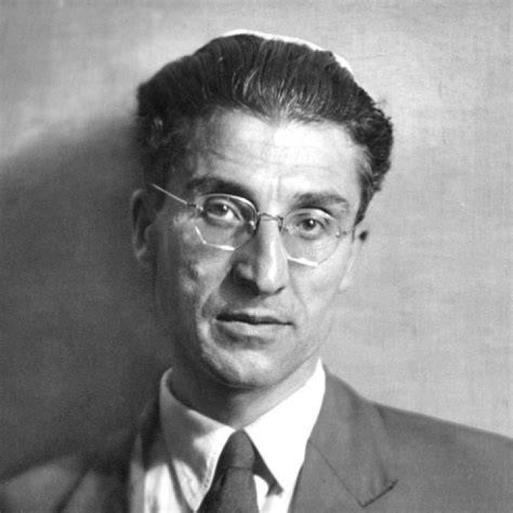 Cesare Pavese Biography