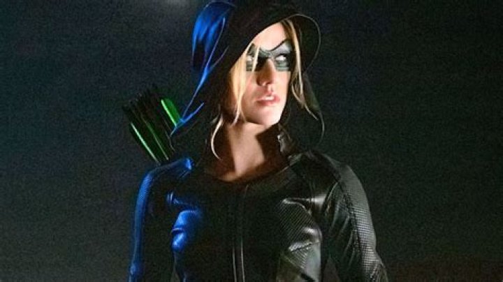 CW Producer Reveals New Green Arrow Costume Isn’t Oliver Queen’s