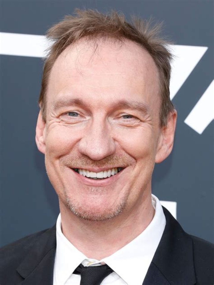 David Thewlis siblings: Who are David Thewlis siblings?