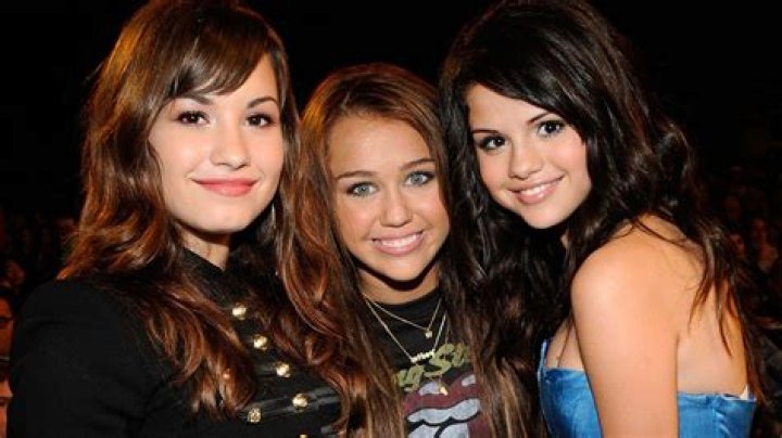 Are Selena Gomez, Demi Lovato and Miley Cyrus friends? 1 demi lovato selena gomez miley cyrus 1