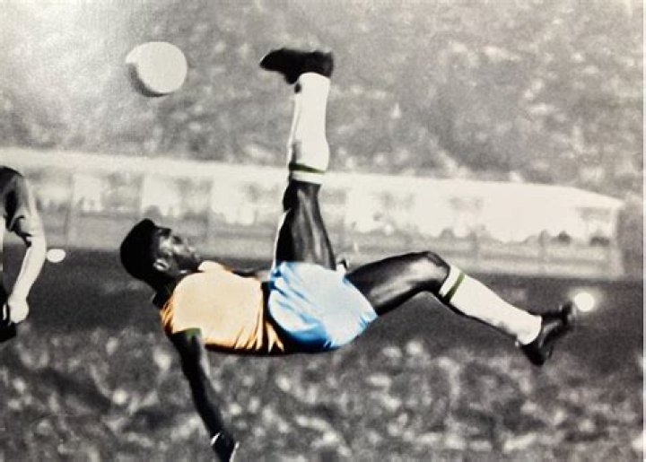 Did Pelé invent the bicycle kick?