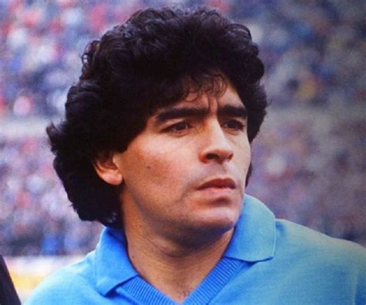 Diego Maradona Biography - Facts, Childhood, Family Life & Achievements