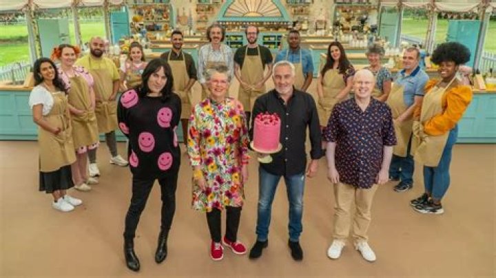 Do Great British Bake Off Contestants Get Paid? – Celebrity
