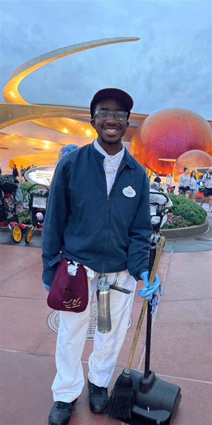Do you get paid for Disney traditions? – Celebrity