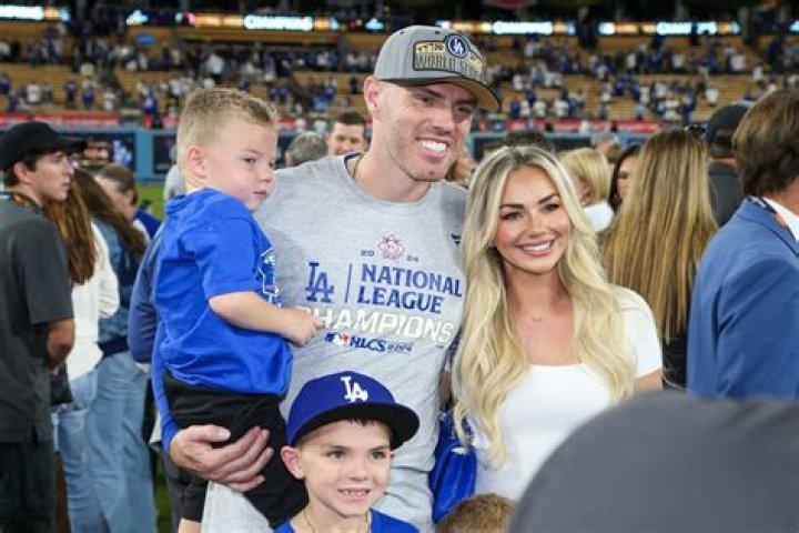 Does Freddie Freeman's wife have a clothing line?