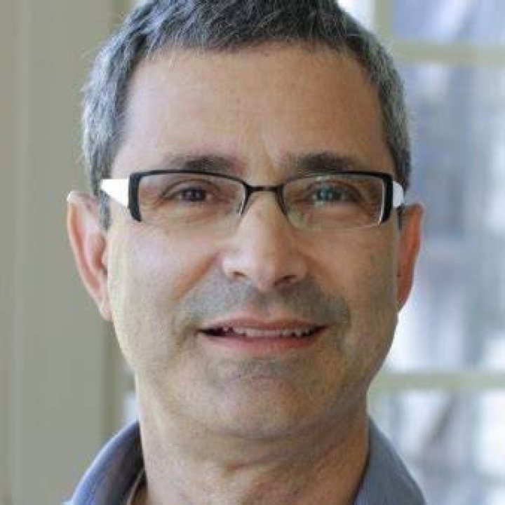 Dr. Robert Daum