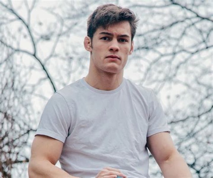 Dylan Geick Biography