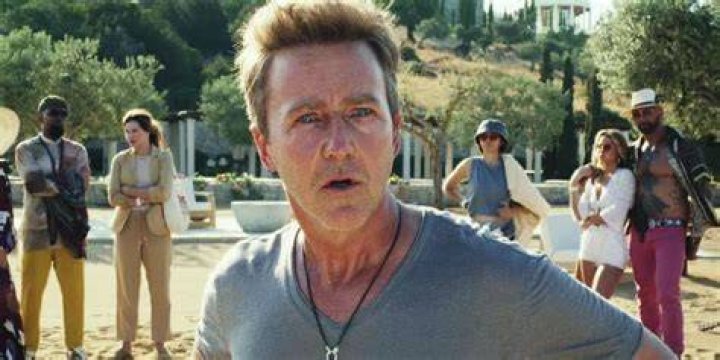 Edward Norton- Glass Onion