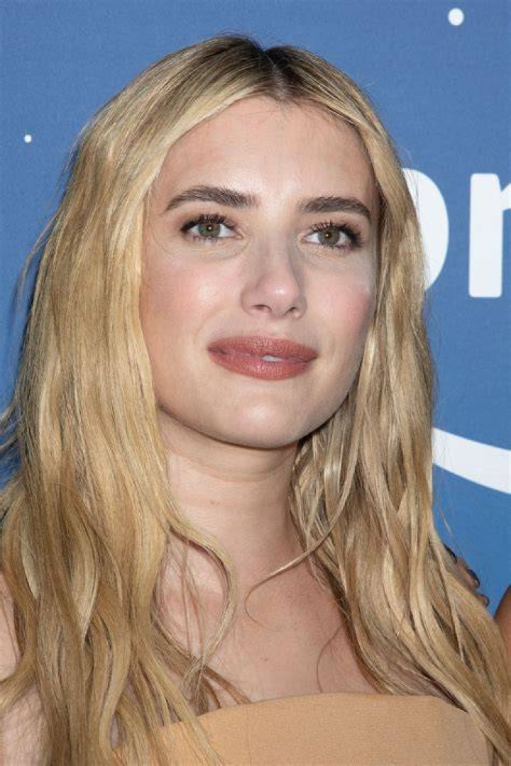 Emma Roberts Biography