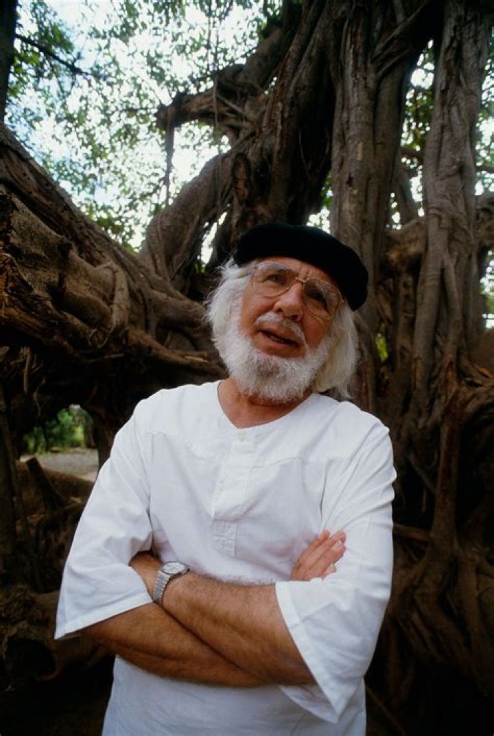 Ernesto Cardenal Biography