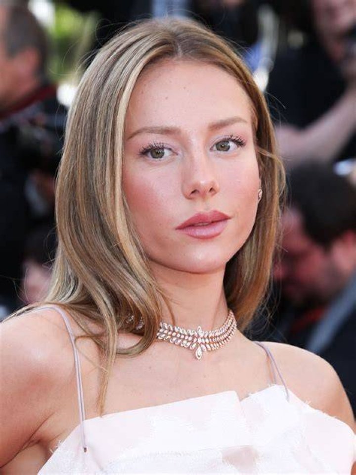 Ester Exposito Biography - Facts, Childhood, Family Life & Achievements