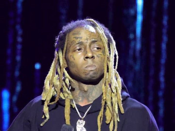 Fans worried after photos of Lil Wayne looking sick got leaked