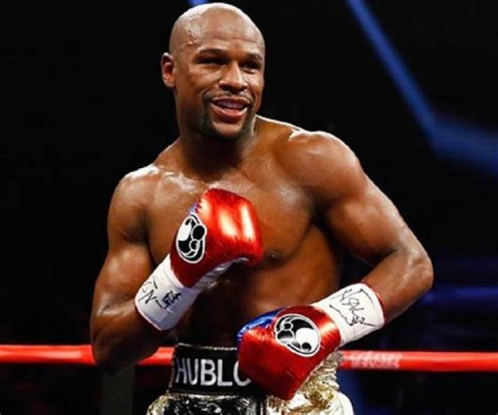 Floyd Mayweather Jr. Biography - Facts, Childhood, Family Life & Achievements