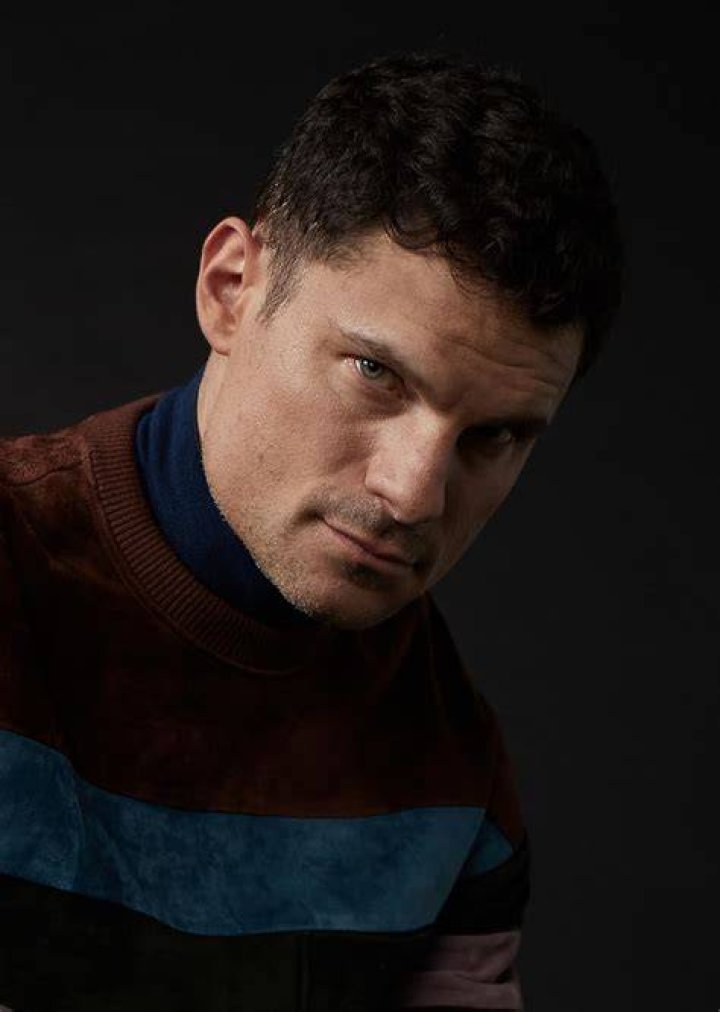 Flula Borg Biography