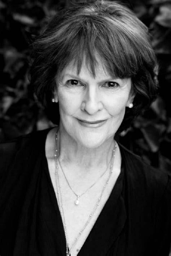 Frances Tomelty Biography