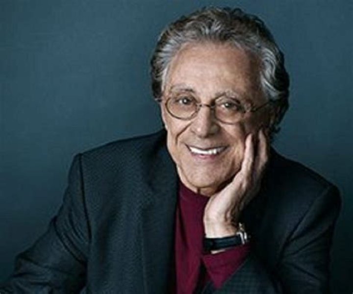 Frankie Valli Biography - Facts, Childhood, Family Life & Achievements