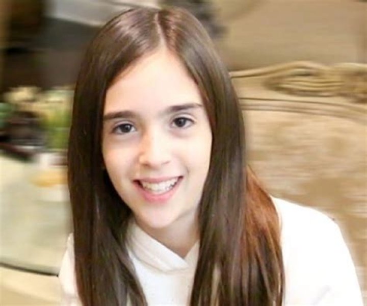 Gabriela Bee Biography - Facts, Childhood, Family Life & Achievements