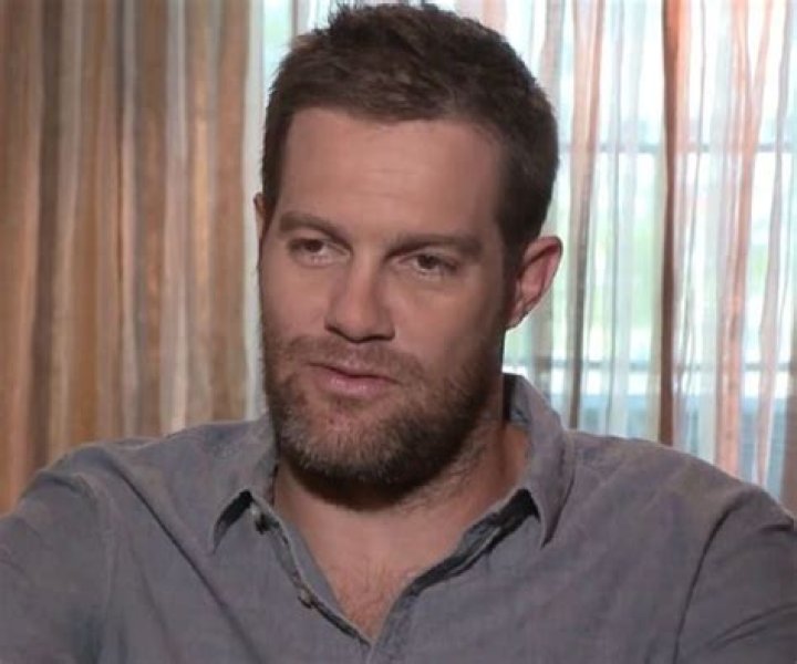 Geoff Stults Biography - Facts, Childhood, Family Life & Achievements