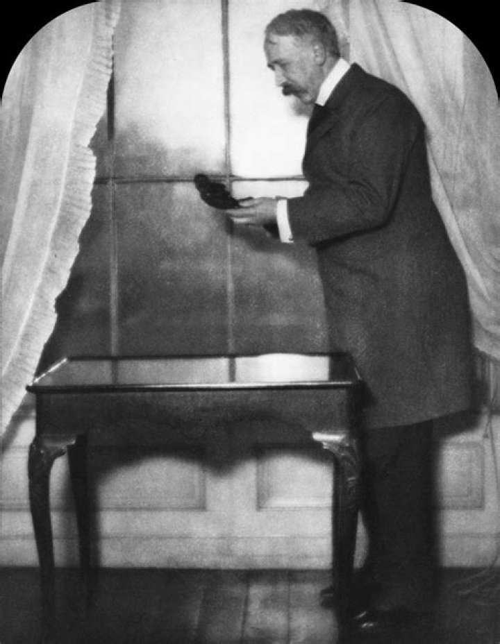 George Moore Biography